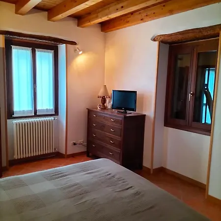 La Casa Sul Fiume Apartment *