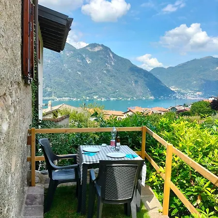 La Casa Sul Fiume * Nesso
