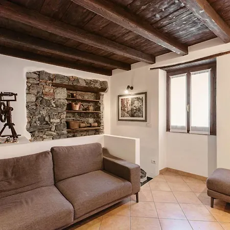La Casa Sul Fiume Apartment