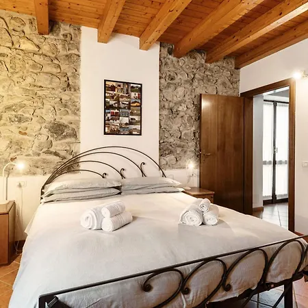 La Casa Sul Fiume *